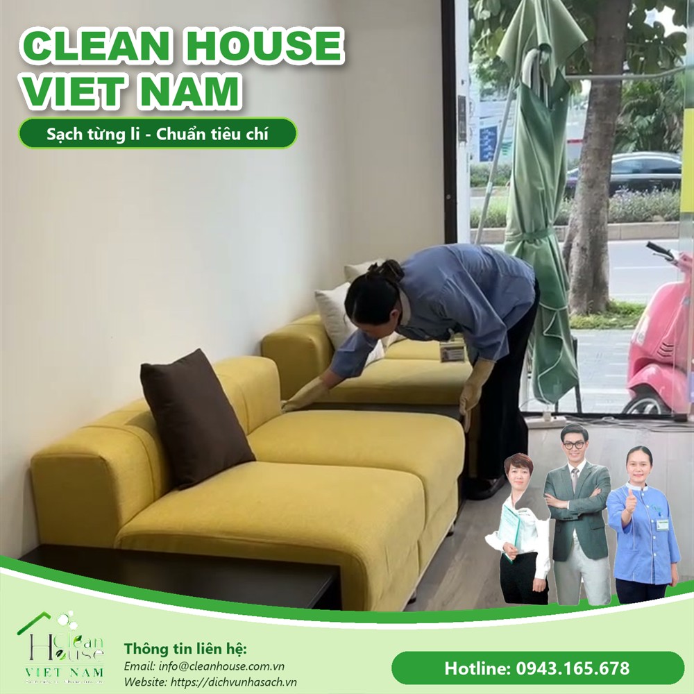 Nhân viên Dịch vụ Nhà Sạch làm việc