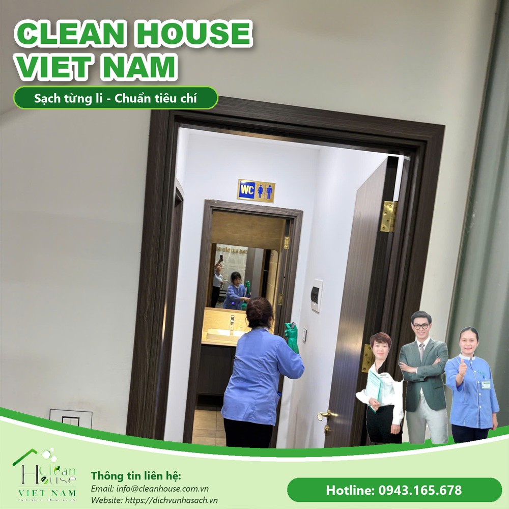 Nhân viên vệ sinh làm việc