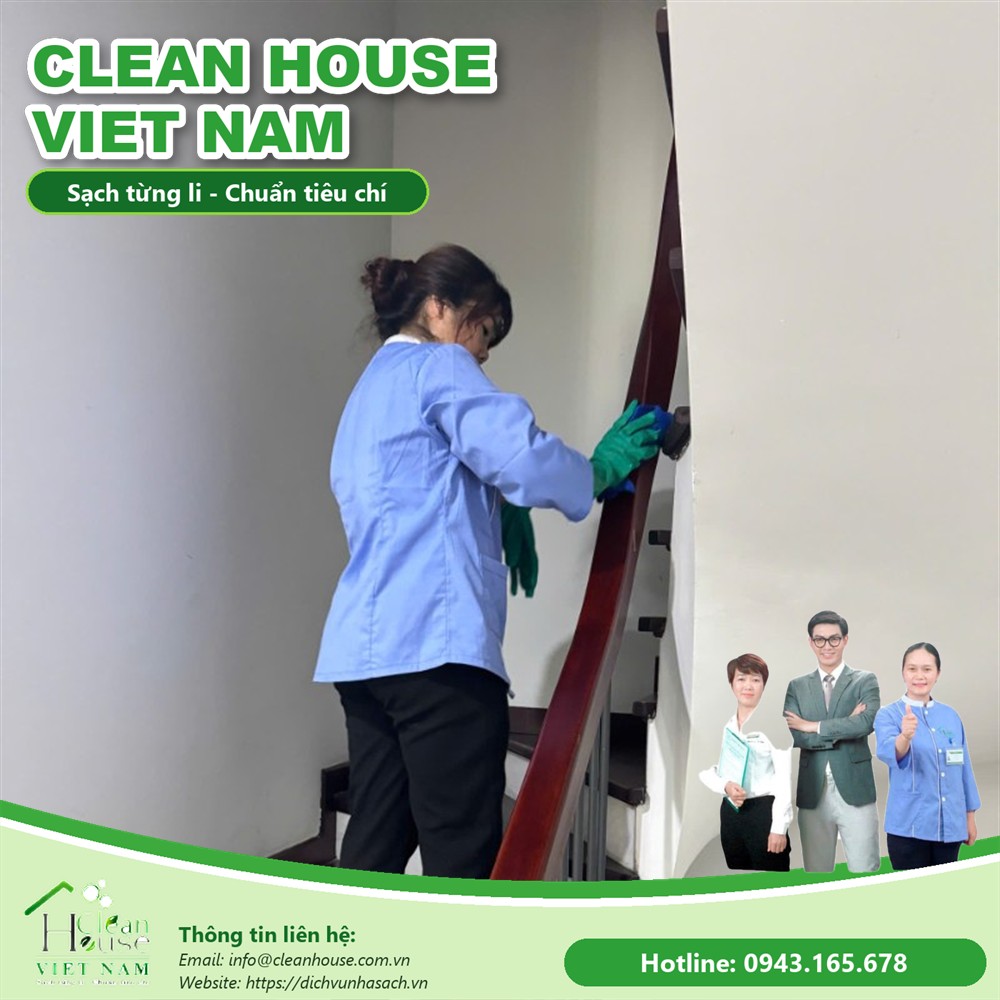Nhân viên Dịch vụ Nhà Sạch lau kính văn phòng