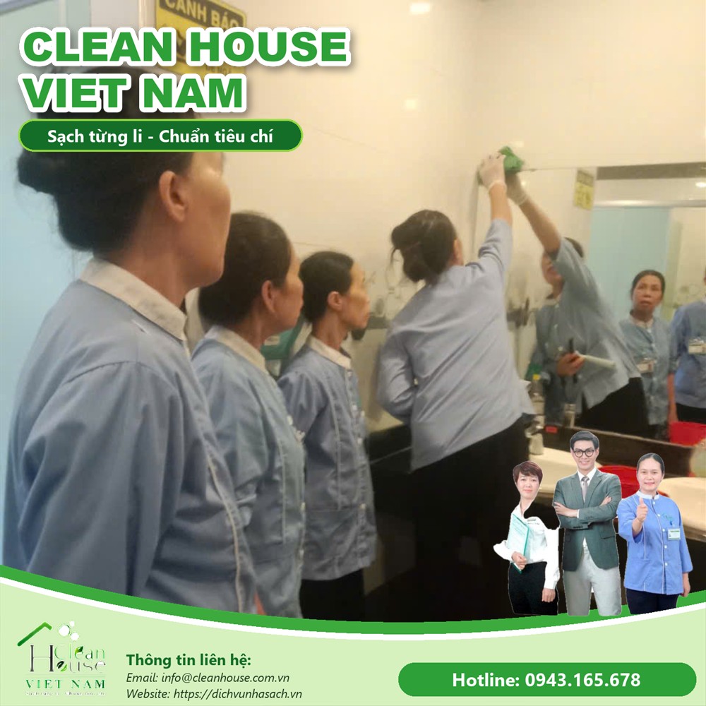 Nhân viên vệ sinh làm việc