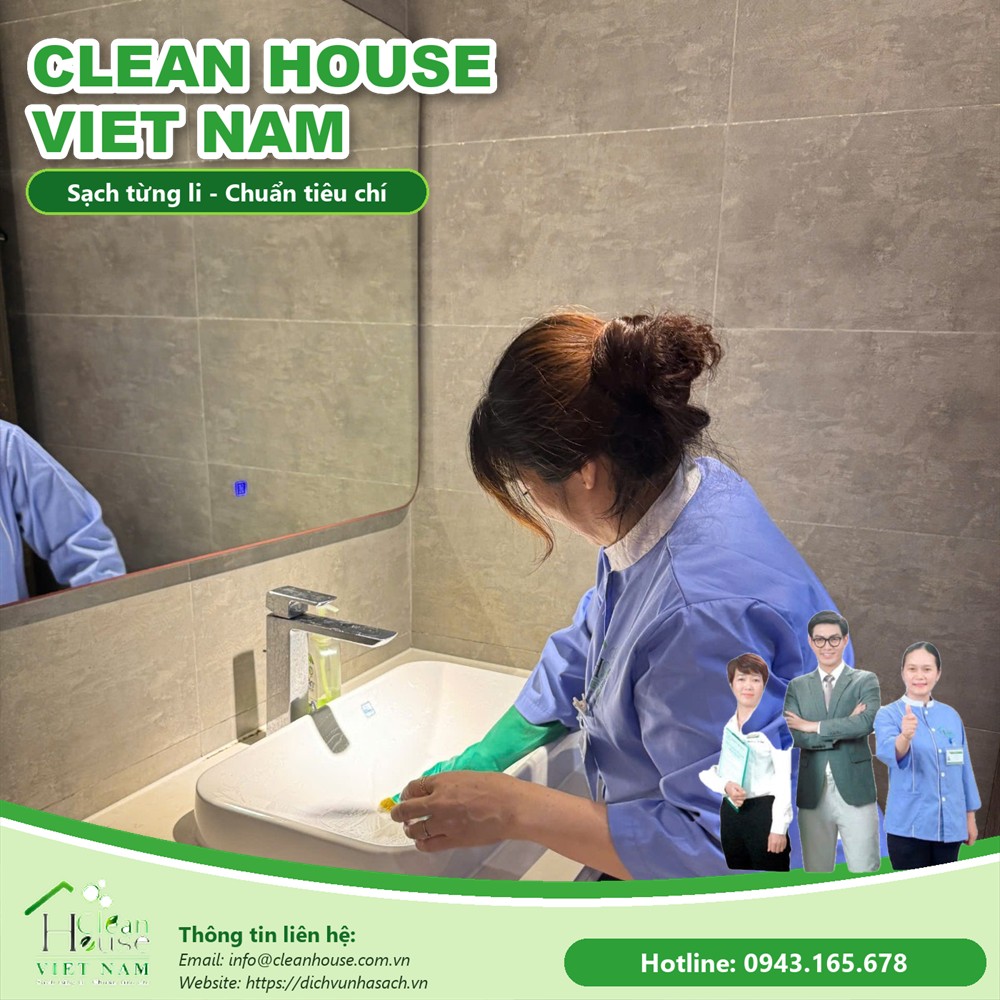 Nhân viên Dịch vụ Nhà Sạch tẩy rửa bề mặt
