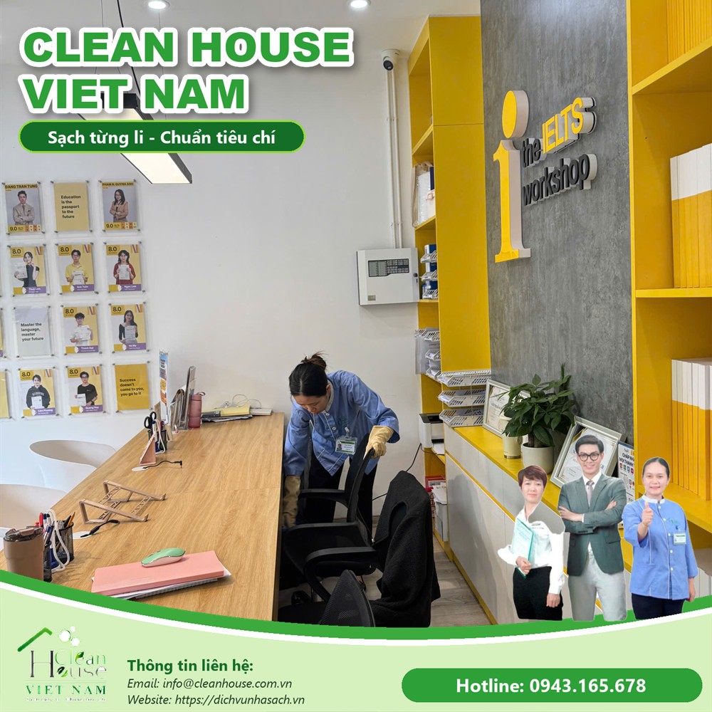 Nhân viên Dịch vụ Nhà Sạch làm việc